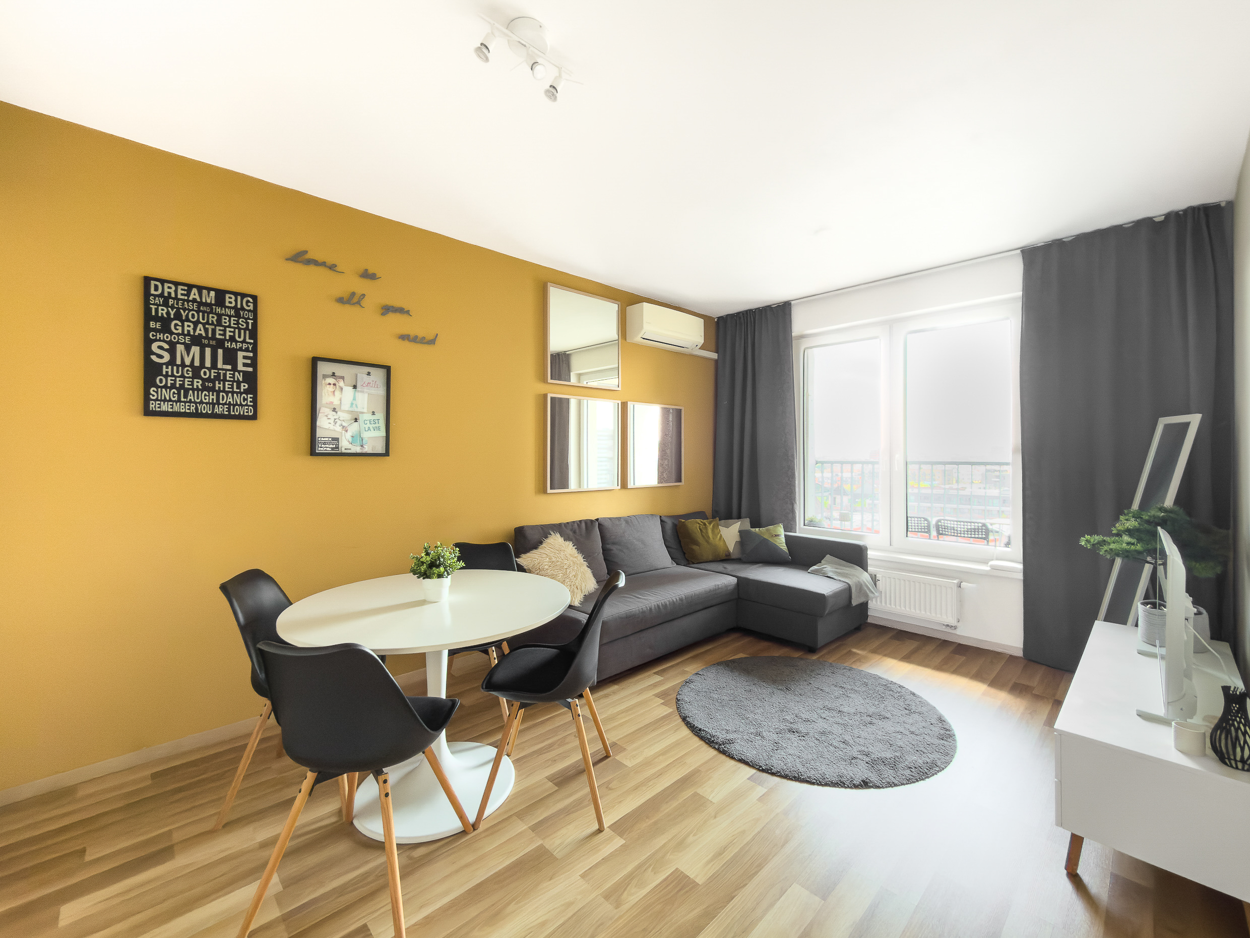 [*Útulný 2-izbový byt s lodžiou*]
a panoramatickým výhľadom na mesto