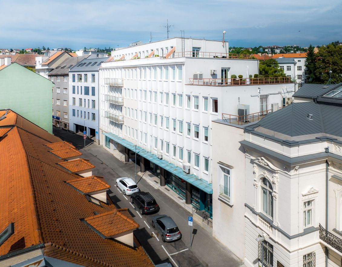 [*Elegantný kancelársky priestor*]
v historickom centre Starého mesta